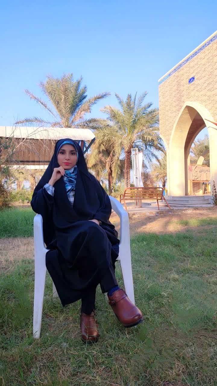 استاذ سیده فرشته حسینی فالحی - استاد زبان کره ای و انگلیسی